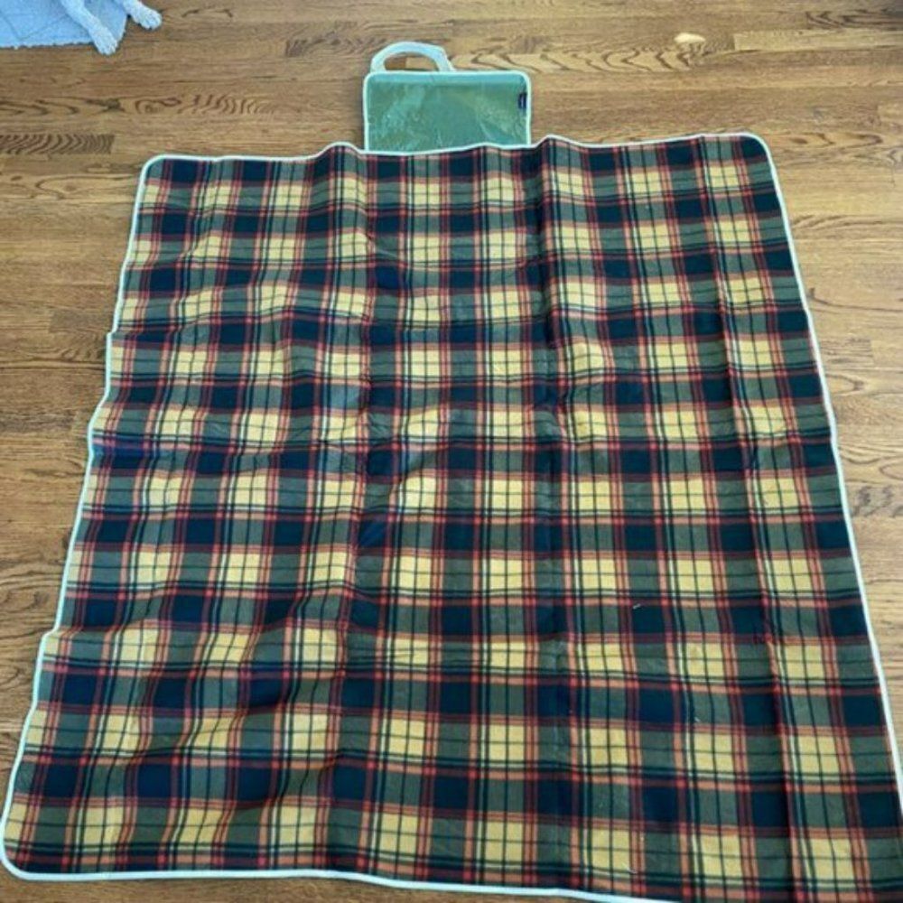 Brand New Picnic Blanket -Roll up with a handle -dog or picnics outdoor